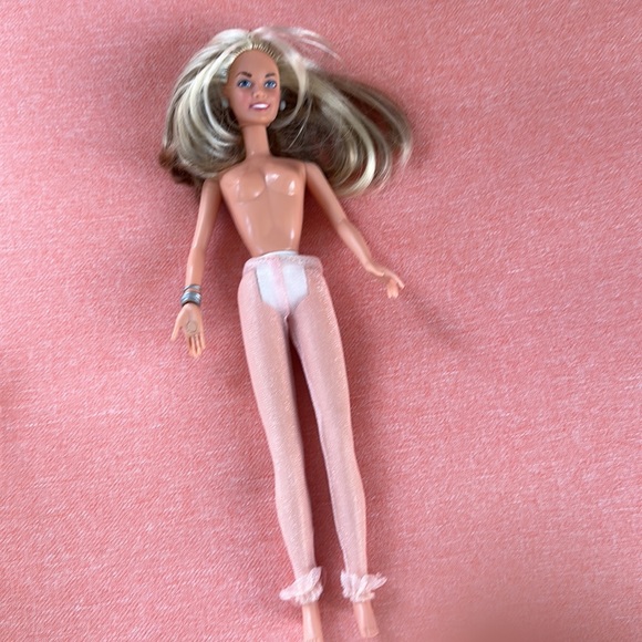 Millennial pop star Barbie dolls Brandy Sabrina the Teenage Witch Mandy Moore - Picture 2 of 11